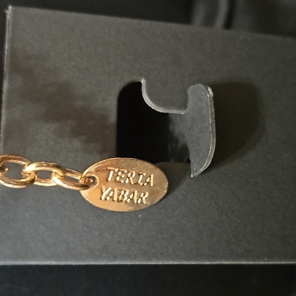 Multi-Color Necklace - Picture 2 of 4